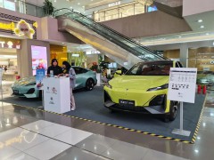 跨國車企也對增程“真香”了?